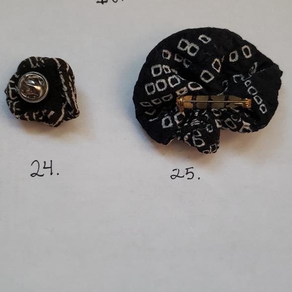 Hand sewn vintage kimono silk lapel stick pins - Picture 13 of 16